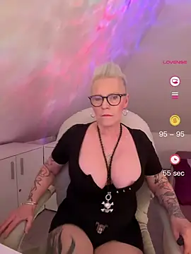 Snapshot of German_Milf chatting on May 17, 2026, 1:00 pm German Milf online show from May 17, 2026, 1:00 pm