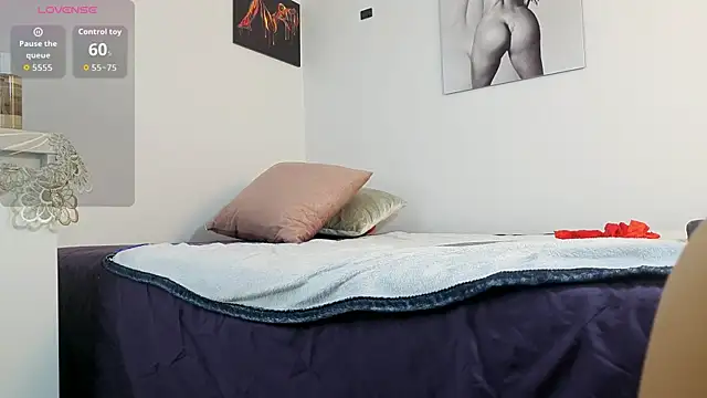 Cris  sweet online show from August 4, 2026, 10:09 am