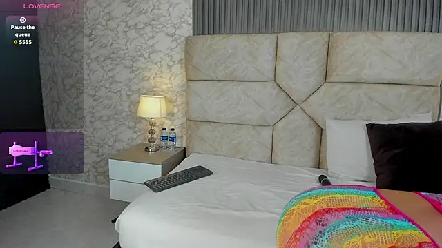 Snapshot of Cris__sweet chatting on November 14, 2025, 11:25 am Cris sweet online show from November 14, 2025, 11:25 am