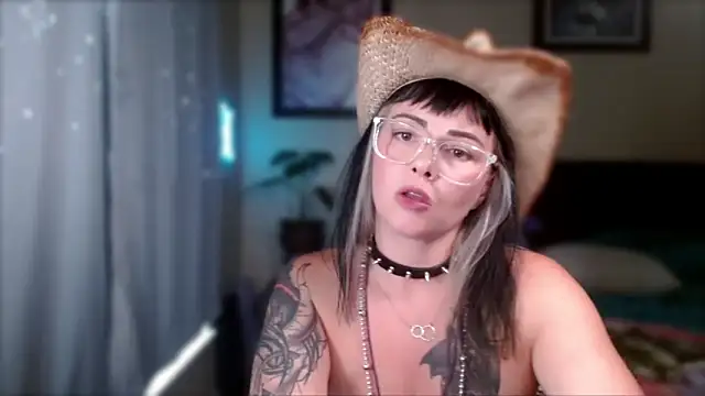 MarlaFknSinger online show from May 16, 2026, 11:15 pm