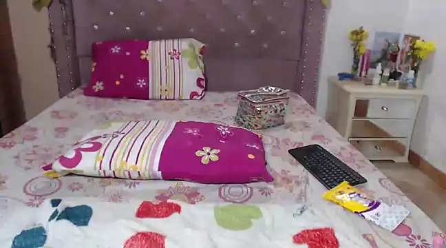 isabelle adj online show from February 13, 2025, 7:56 am