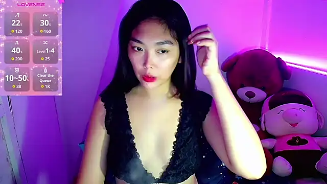 TR4NSCUTI3 online show from October 15, 2025, 4:26 pm