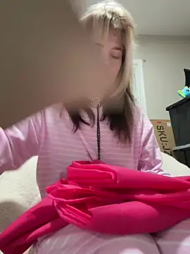 Cutiepiespanks online show from February 1, 2026, 4:33 am