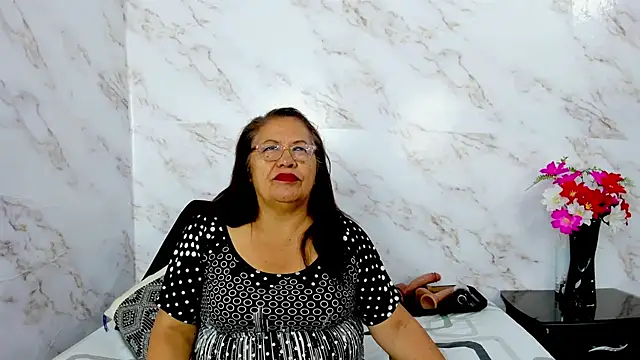 Keira Lennox online show from November 6, 2025, 12:09 pm