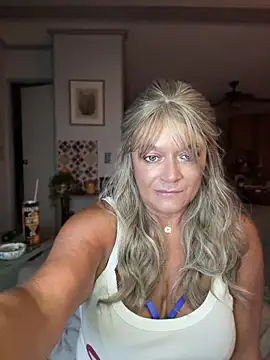Snapshot of cowgirlc chatting on July 16, 2026, 2:19 am cowgirlc online show from July 16, 2026, 2:19 am
