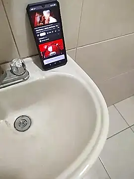 Snapshot of sagrado_1989 chatting on February 6, 2026, 1:23 am sagrado 1989 online show from February 6, 2026, 1:23 am