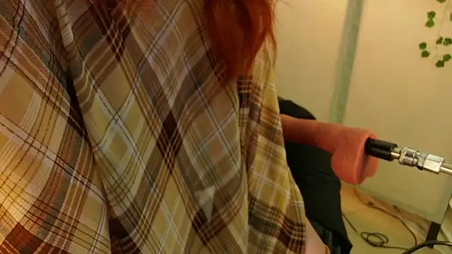 Snapshot of Betty_June chatting on July 5, 2026, 8:48 pm Betty June online show from July 5, 2026, 8:48 pm