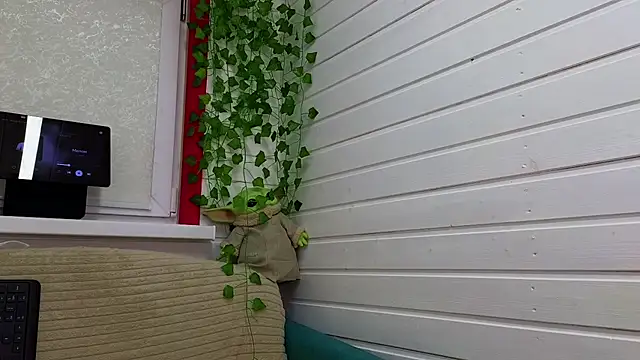 Misss Vikk online show from October 24, 2025, 6:45 am