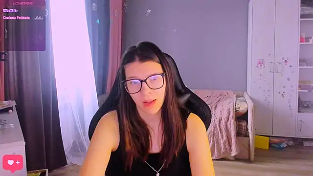 Snapshot of MollyLollipop chatting on March 14, 2026, 7:14 am MollyLollipop online show from March 14, 2026, 7:14 am