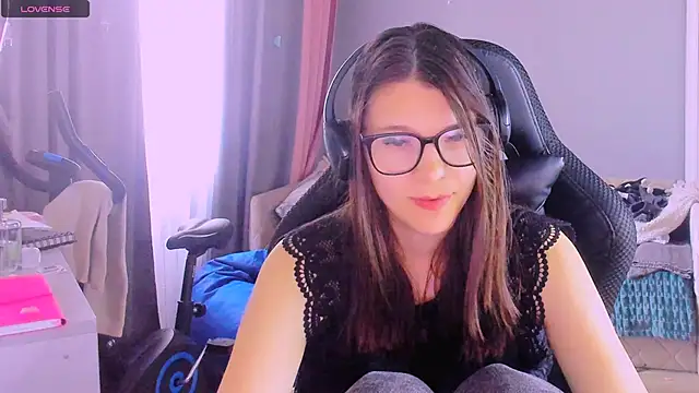 Snapshot of MollyLollipop chatting on April 30, 2026, 2:29 am MollyLollipop online show from April 30, 2026, 2:29 am