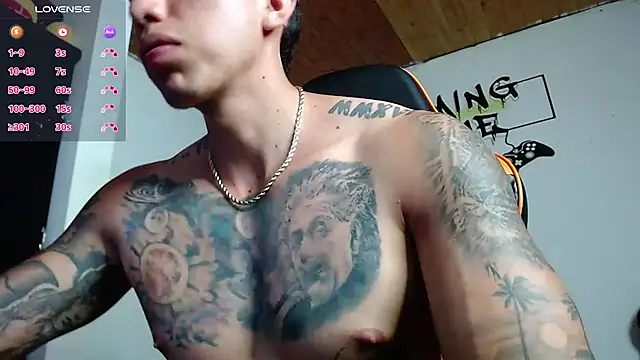 Snapshot of Adam_Hudsond chatting on January 24, 2025, 11:12 pm Adam Hudsond online show from January 24, 2025, 11:12 pm