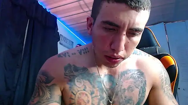 Snapshot of Adam_Hudsond chatting on October 23, 2025, 1:32 pm Adam Hudsond online show from October 23, 2025, 1:32 pm