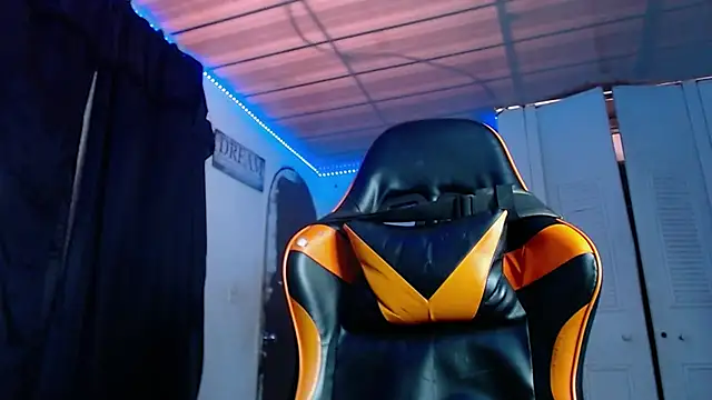 Snapshot of Adam_Hudsond chatting on October 22, 2025, 2:27 pm Adam Hudsond online show from October 22, 2025, 2:27 pm