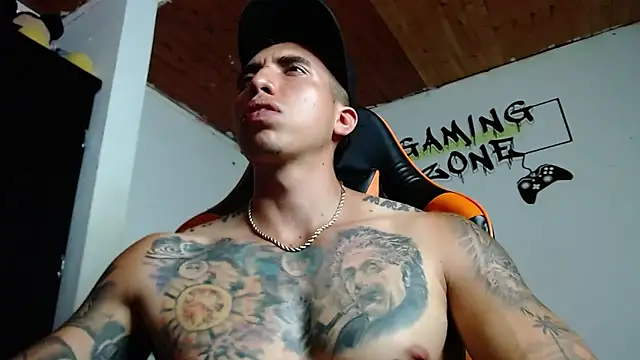 Snapshot of Adam_Hudsond chatting on February 7, 2025, 1:58 am Adam Hudsond online show from February 7, 2025, 1:58 am