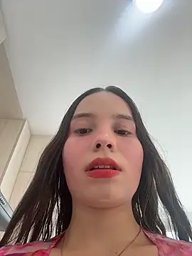 MiaJacksonn online show from May 8, 2026, 4:11 pm