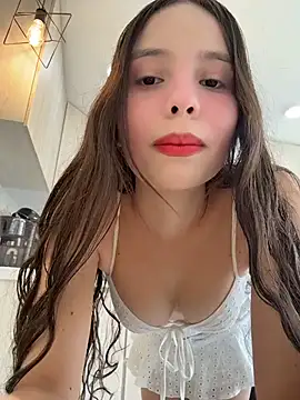 MiaJacksonn online show from May 7, 2026, 1:14 pm