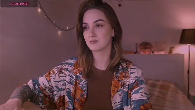 Snapshot of LilyFarey chatting on October 10, 2025, 5:03 pm LilyFarey online show from October 10, 2025, 5:03 pm