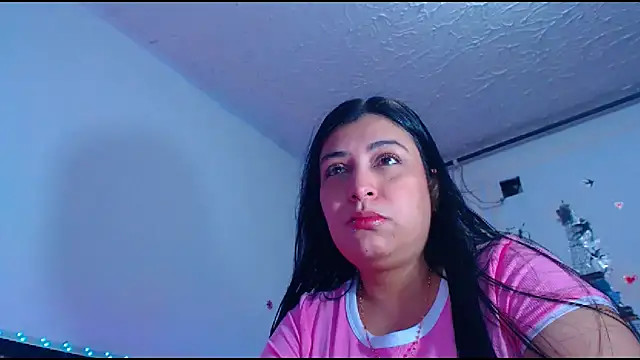 Snapshot of oliviarodriguez2u chatting on May 9, 2026, 10:02 pm oliviarodriguez2u online show from May 9, 2026, 10:02 pm