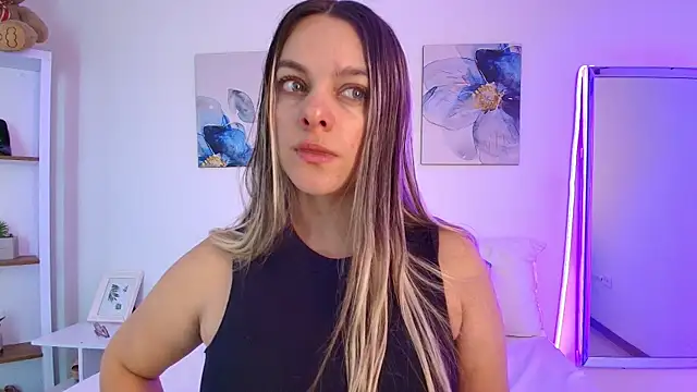 Isabella Harley online show from July 11, 2026, 1:33 pm