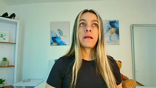 Isabella Harley online show from February 28, 2026, 1:22 pm