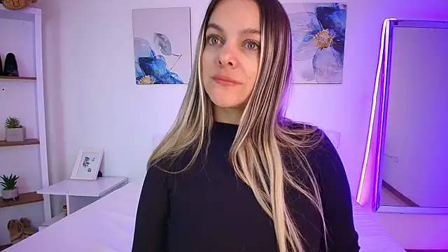 Isabella Harley online show from July 15, 2026, 1:29 pm