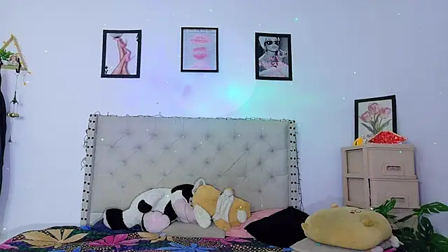 Snapshot of Sweet_baby_hellen chatting on March 20, 2026, 8:10 pm Sweet baby hellen online show from March 20, 2026, 8:10 pm