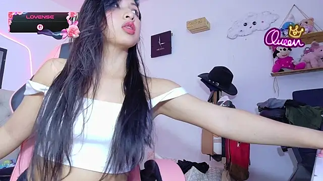 Snapshot of Sweet_baby_hellen chatting on April 9, 2026, 3:19 am Sweet baby hellen online show from April 9, 2026, 3:19 am