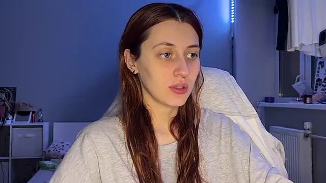 Snapshot of Uniarten chatting on October 28, 2025, 6:18 pm Uniarten online show from October 28, 2025, 6:18 pm