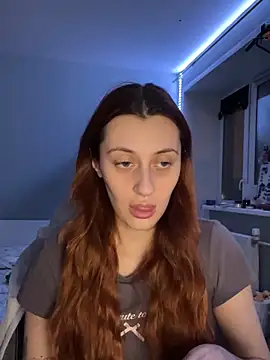 Snapshot of Uniarten chatting on November 25, 2025, 6:19 pm Uniarten online show from November 25, 2025, 6:19 pm