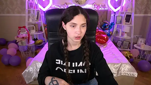 BabyFlowerr online show from February 10, 2025, 4:52 am