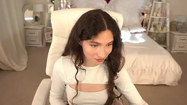 BabyFlowerr online show from September 10, 2025, 7:02 pm