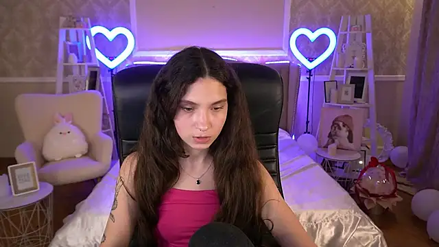 BabyFlowerr online show from March 4, 2025, 4:38 am