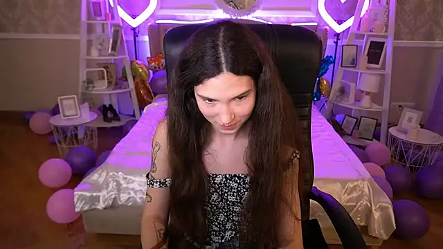 BabyFlowerr online show from February 6, 2025, 2:11 am