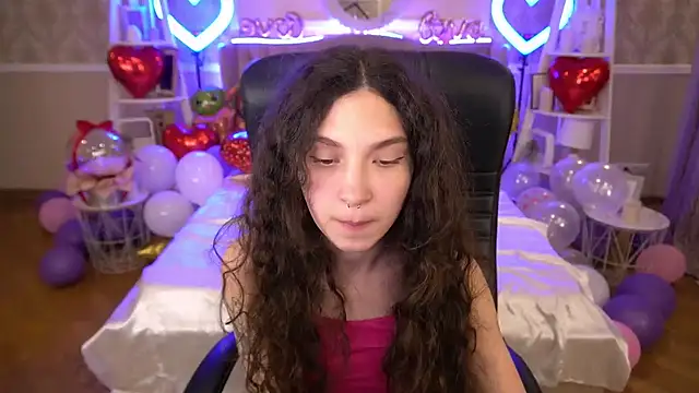 BabyFlowerr online show from February 13, 2025, 4:00 am