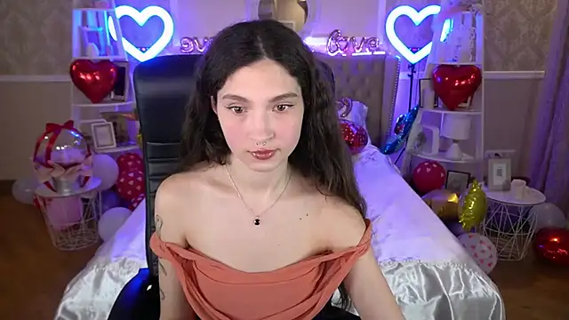 BabyFlowerr online show from February 21, 2025, 7:54 pm