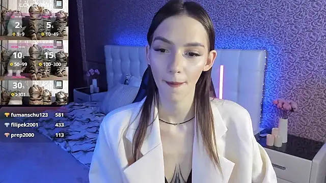 SophieCatty online show from January 30, 2025, 12:27 pm
