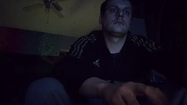 slankecrosdresser online show from April 4, 2026, 7:31 pm