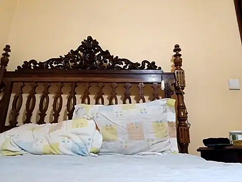 Snapshot of White_rabbit_ chatting on November 23, 2025, 5:34 pm White rabbit online show from November 23, 2025, 5:34 pm