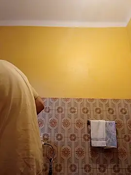 Snapshot of White_rabbit_ chatting on November 16, 2025, 9:47 am White rabbit online show from November 16, 2025, 9:47 am