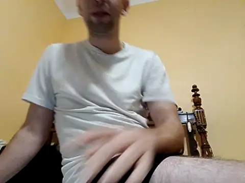 Snapshot of White_rabbit_ chatting on October 30, 2025, 9:01 pm White rabbit online show from October 30, 2025, 9:01 pm