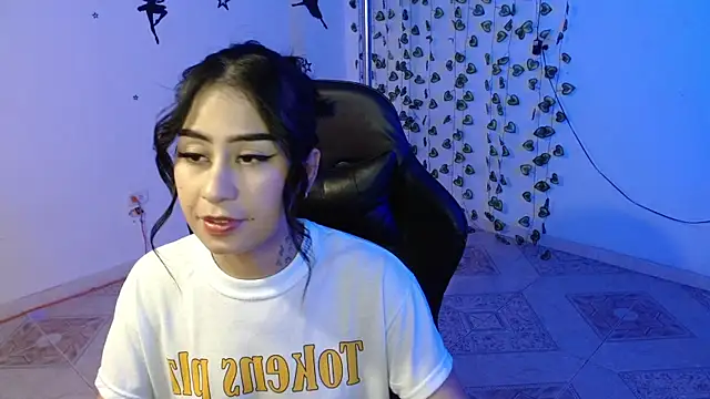 Martina1369 online show from August 7, 2026, 9:32 pm