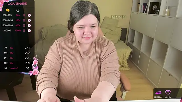 Snapshot of PlumPie chatting on November 11, 2025, 3:01 am PlumPie online show from November 11, 2025, 3:01 am