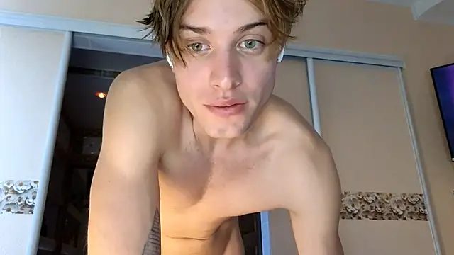 Snapshot of Cryptikov chatting on October 13, 2025, 8:16 am Cryptikov online show from October 13, 2025, 8:16 am