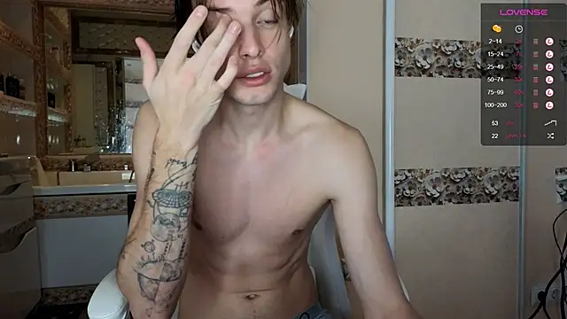 Snapshot of Cryptikov chatting on November 1, 2025, 9:36 am Cryptikov online show from November 1, 2025, 9:36 am