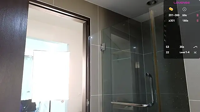 Snapshot of Cryptikov chatting on November 15, 2025, 5:00 am Cryptikov online show from November 15, 2025, 5:00 am