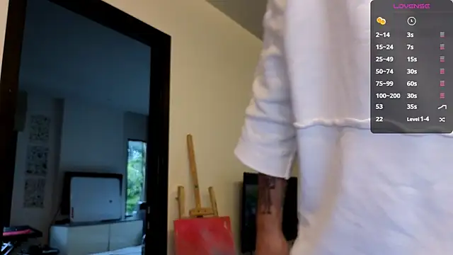 Snapshot of Cryptikov chatting on November 24, 2025, 10:04 am Cryptikov online show from November 24, 2025, 10:04 am