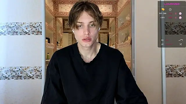 Snapshot of Cryptikov chatting on October 25, 2025, 9:08 am Cryptikov online show from October 25, 2025, 9:08 am