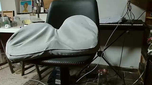 blow2gold online show from November 11, 2025, 12:22 pm