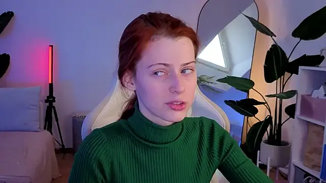 Snapshot of doll_lesli chatting on November 28, 2025, 10:15 am doll lesli online show from November 28, 2025, 10:15 am