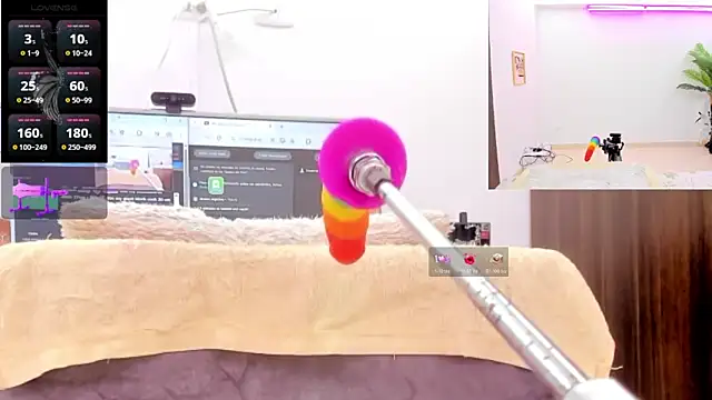 Paulina Davis  online show from March 8, 2026, 1:11 am